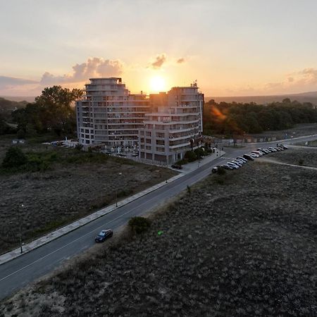 פרימורסקו Allure Beach Resort Aparthotel מראה חיצוני תמונה