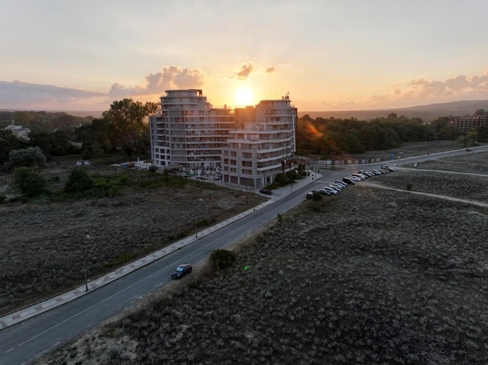 פרימורסקו Allure Beach Resort Aparthotel מראה חיצוני תמונה