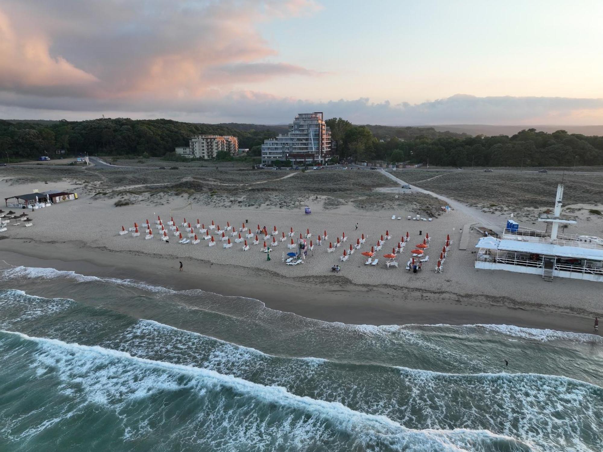 פרימורסקו Allure Beach Resort Aparthotel מראה חיצוני תמונה