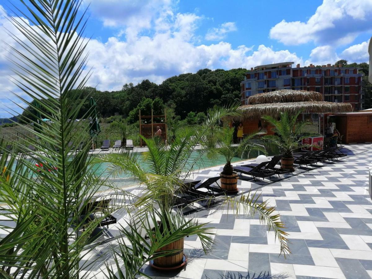 פרימורסקו Allure Beach Resort Aparthotel מראה חיצוני תמונה